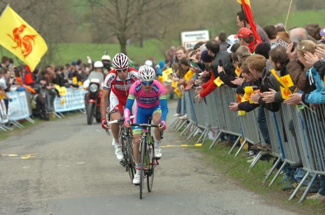Damiano Cunego (Lampre Merida) tried to launch several moves