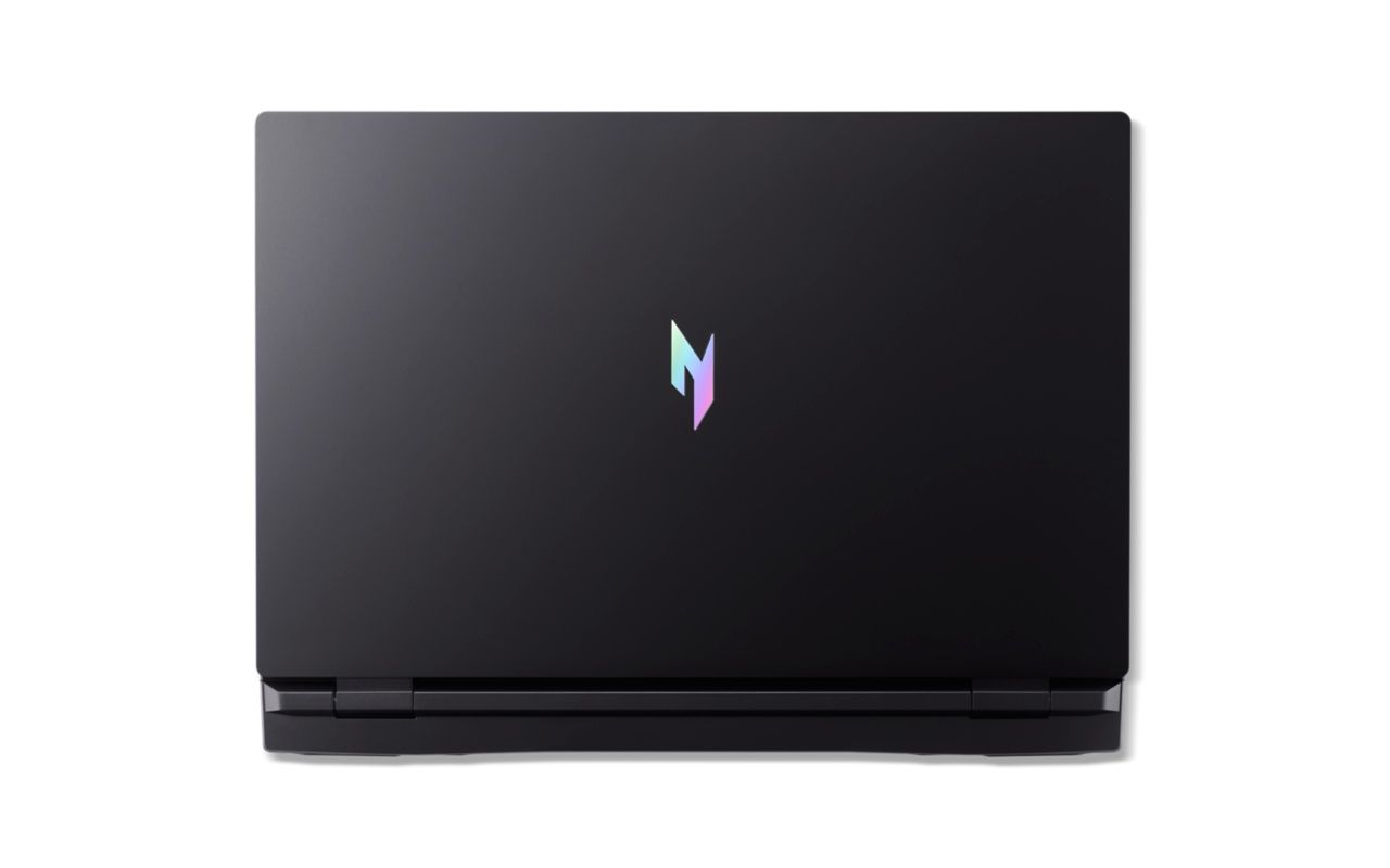 Acer Nitro 17 (AN17-72) gaming laptop.