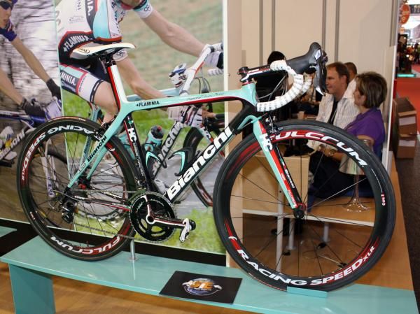 Bianchi is currently the official bike sponsor for the Ceramica Flaminia team.