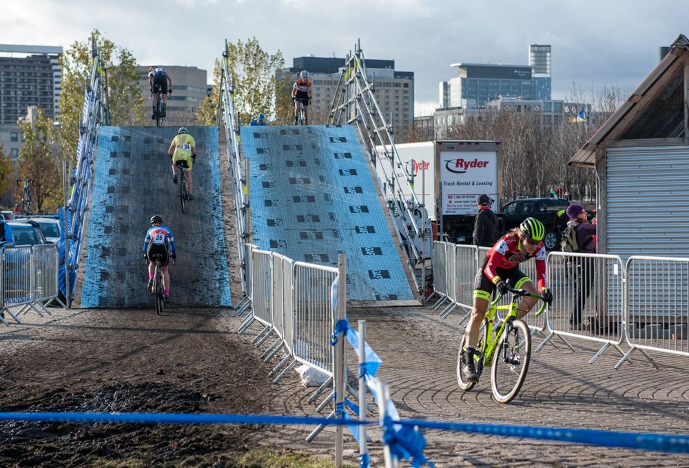 Natasha Ellliott passing lapped riders on the PCL flyover