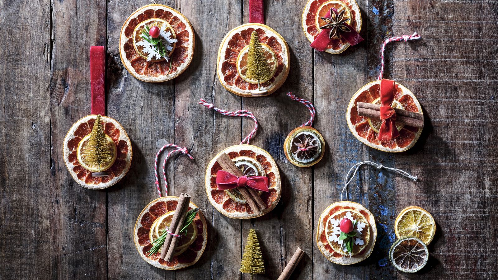 How To Dry Orange Slices For Christmas Decorations And Create Festive ...