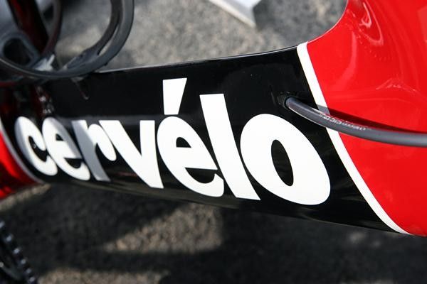 Cerv&eacute;lo claim their airfoil-shaped downtube to be the narrowest in the industry.