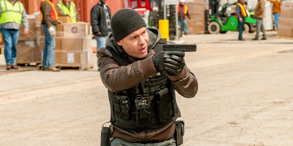 jon seda antonio dawson gun chicago pd nbc