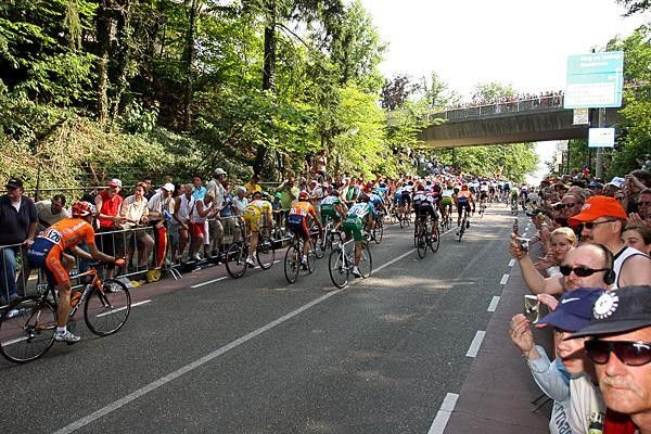 Watching the action on the Cauberg