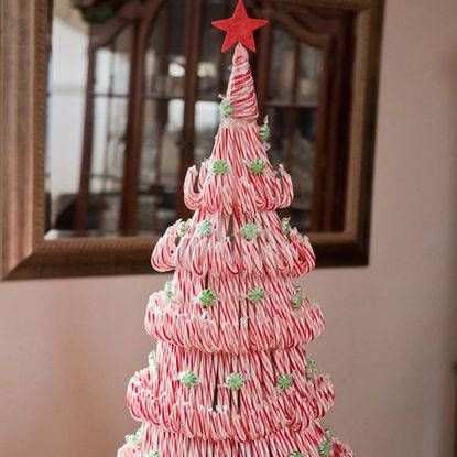 Have a candylicious Christmas with these creative candy cane ...