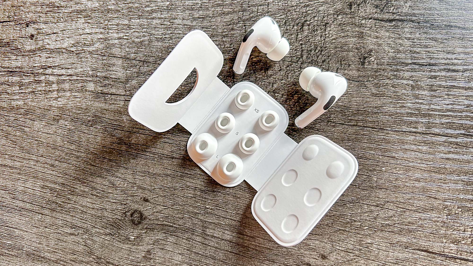Apple AirPods Pro (2nd generation) size attachments