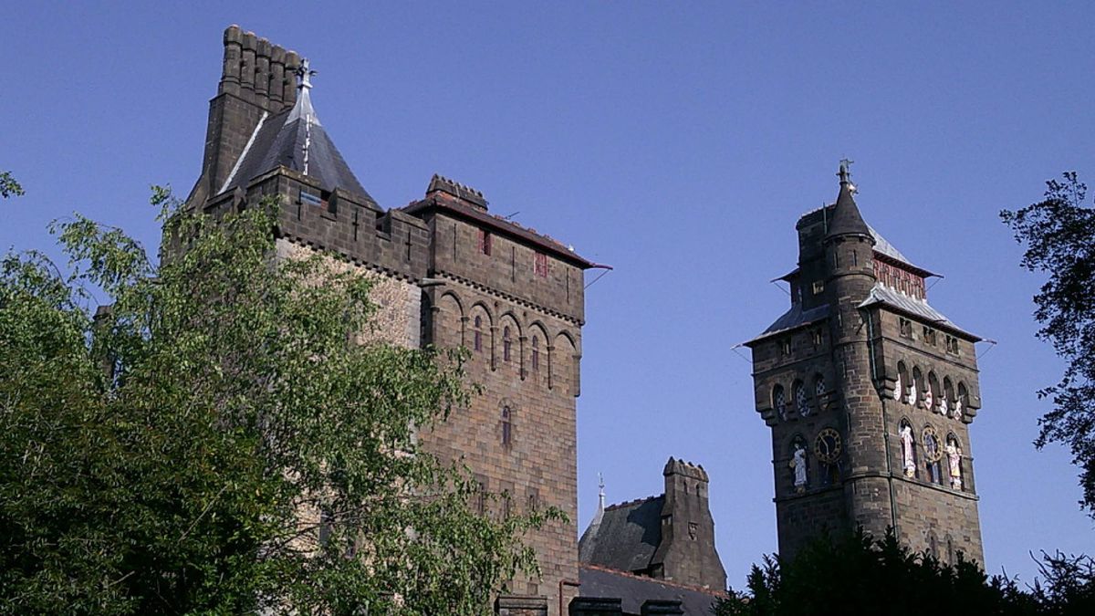 A zoomed image of a building using the Lola camera