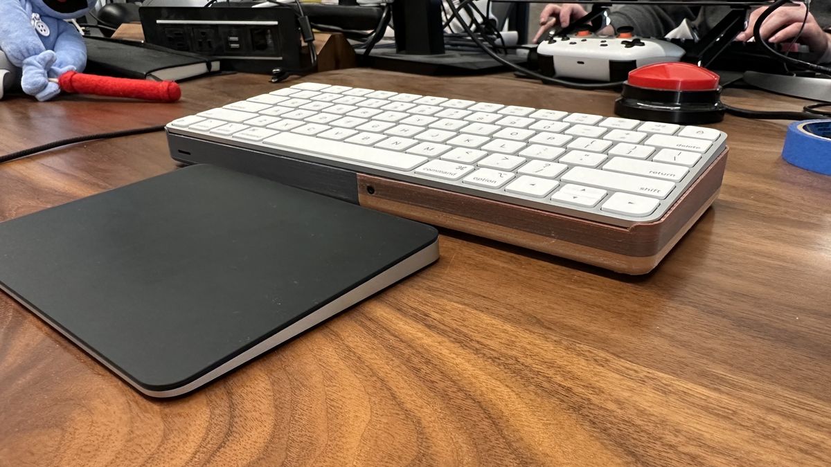 Bento project from michaelthatsit, which puts a Steam Deck's hardware inside a keyboard