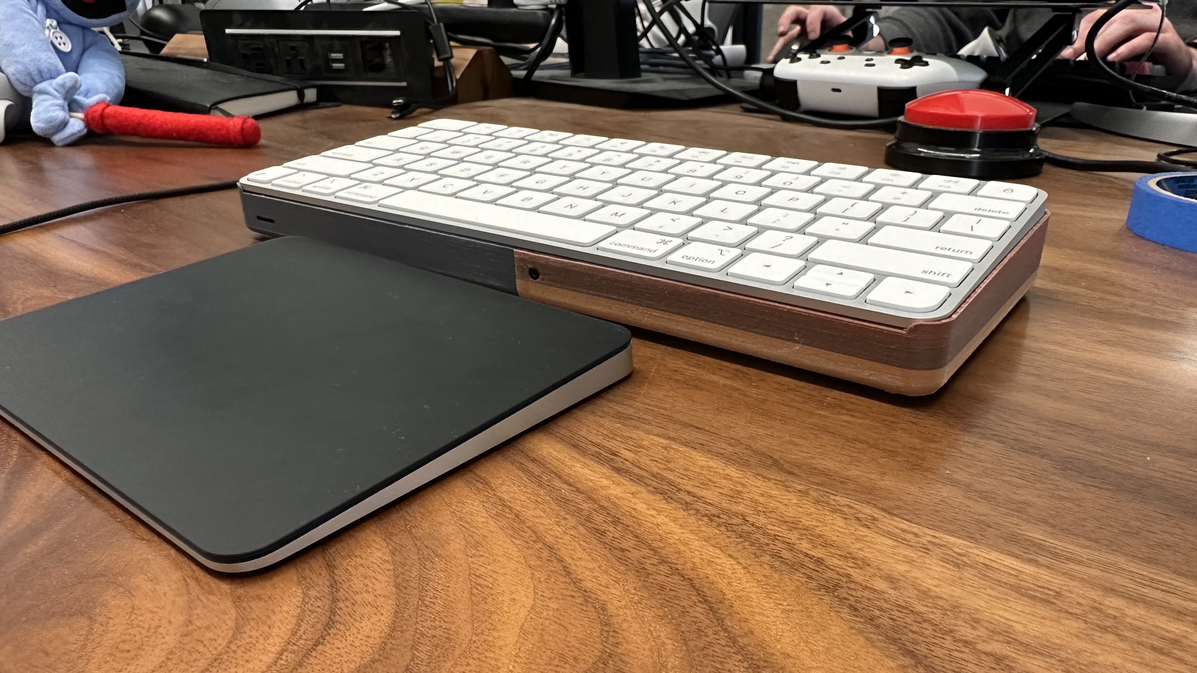 Bento project from michaelthatsit, which puts a Steam Deck's hardware inside a keyboard