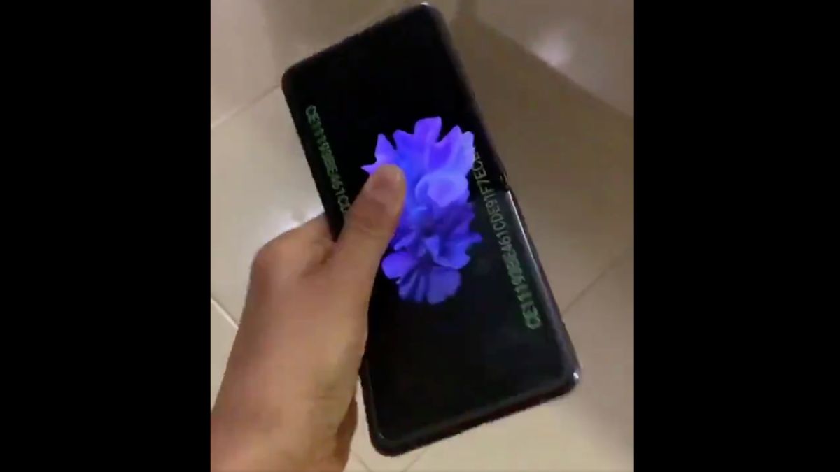 Leaked video shows Samsung Galaxy Z Flip in action