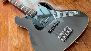 2007 Fender Aerodyne Jazz Bass Dolphin Grey