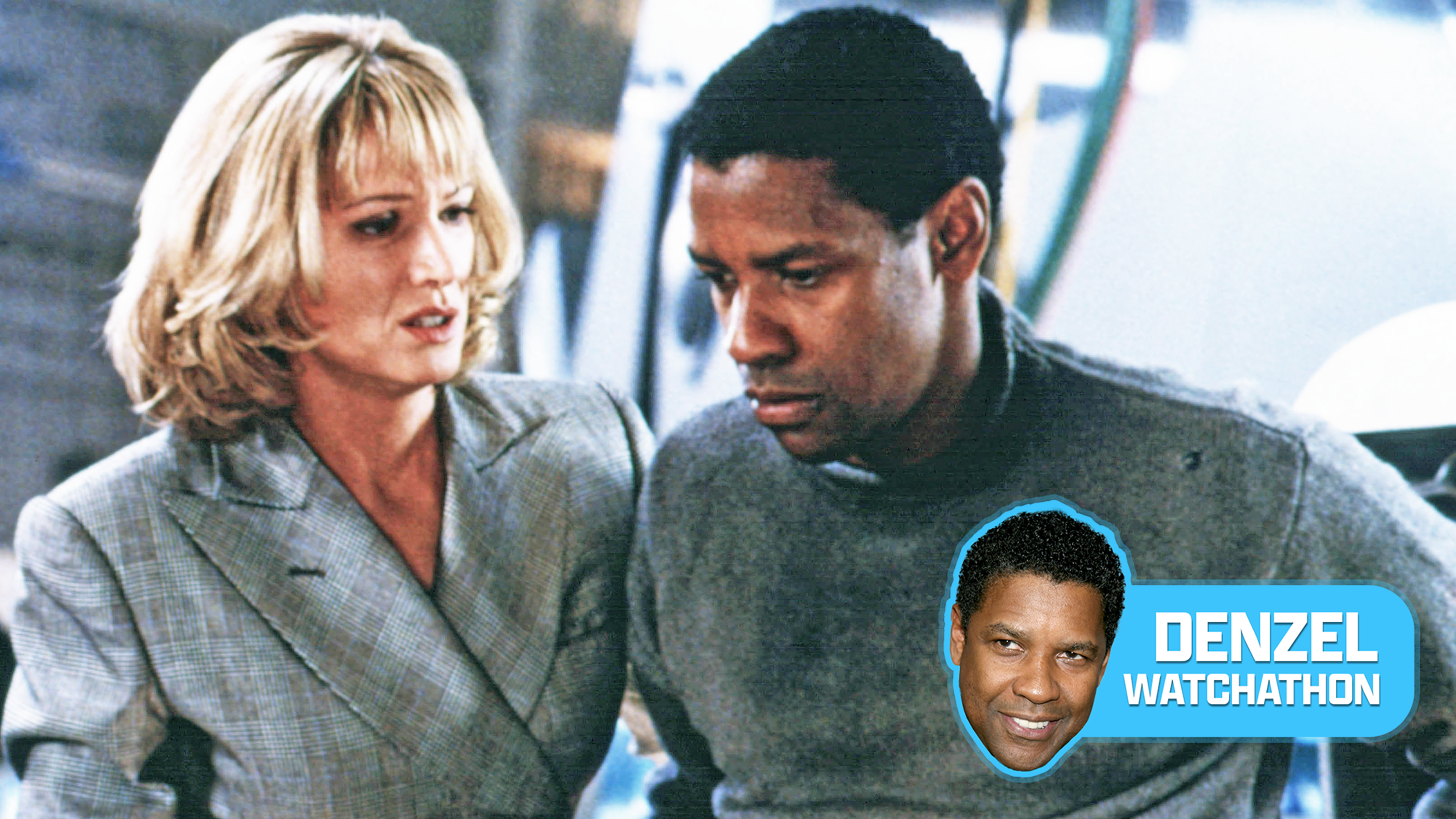 (L-R) Kelly Lynch and Denzel Washington in "Virtuosity" (1995).