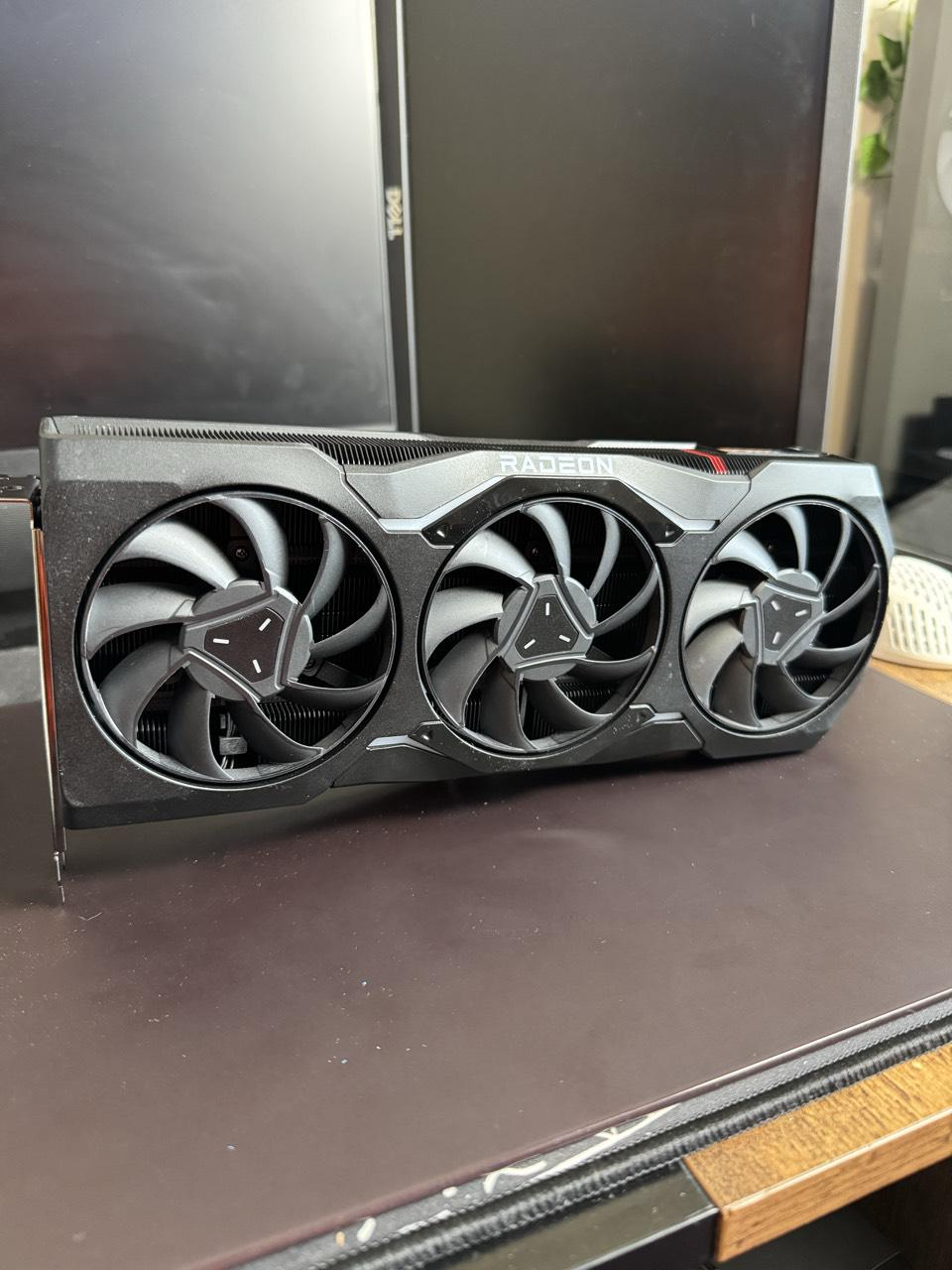 RX 7900 XTX engineering sample