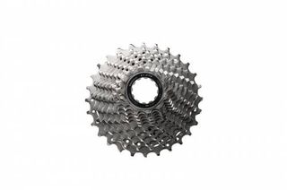 105's 11-speed cassette is offered in three flavours providing the following ratios: 11-25t, 11-28t and 11-32t. Each choice uses close ratios that Shimano say optimise rhythm and cadence control.