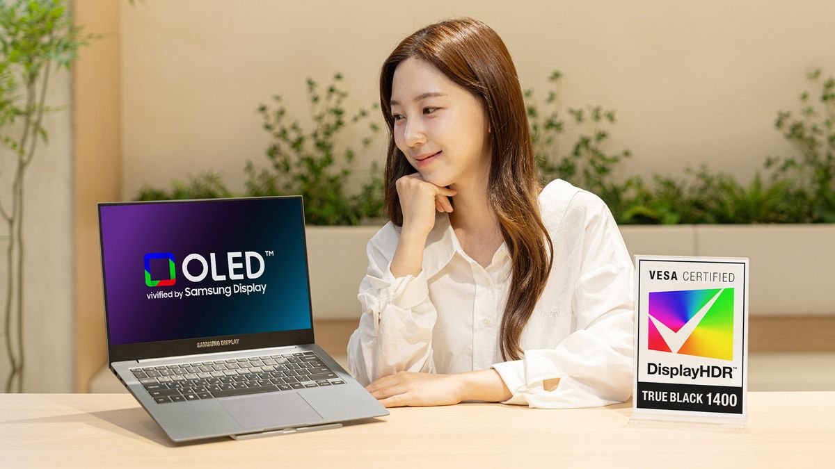 Samsung VESA DisplayHDR True Black 1400 laptop displays get new design wins