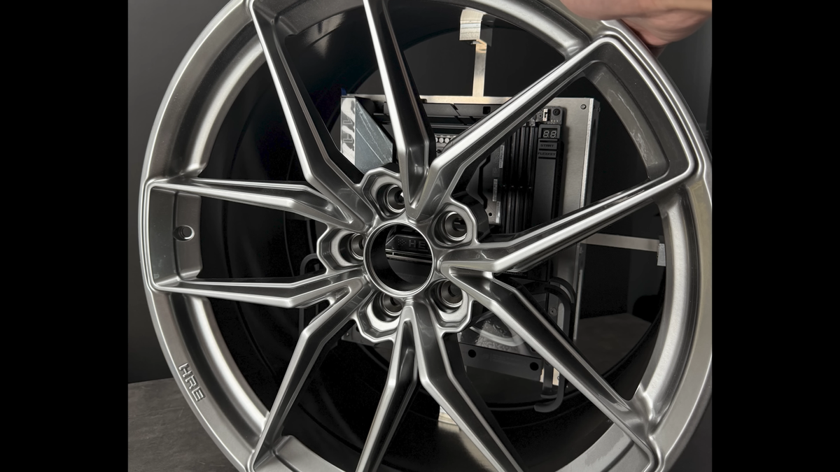 Porsche Wheel PC from JCustom &amp; GeForce Garage