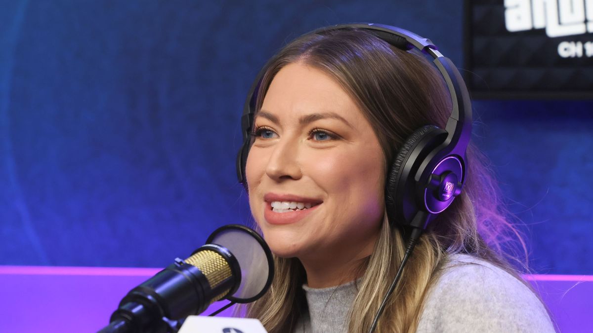 Stassi Schroeder giving an interview