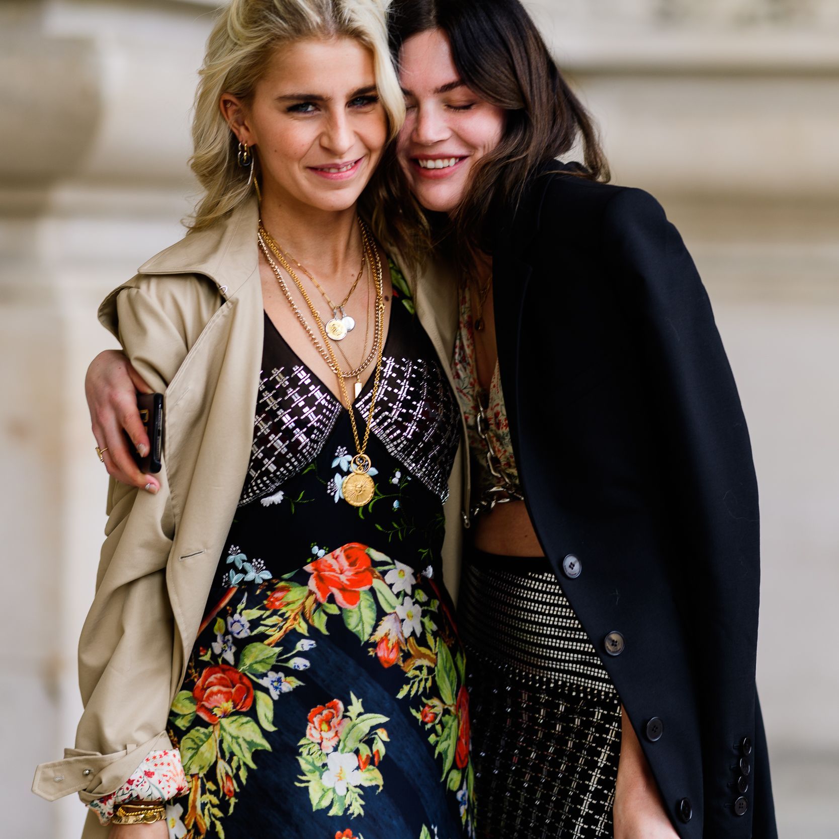 Street fashion, Clothing, Fashion, Fashion model, Beauty, Outerwear, Dress, Blazer, Fashion design, Formal wear,