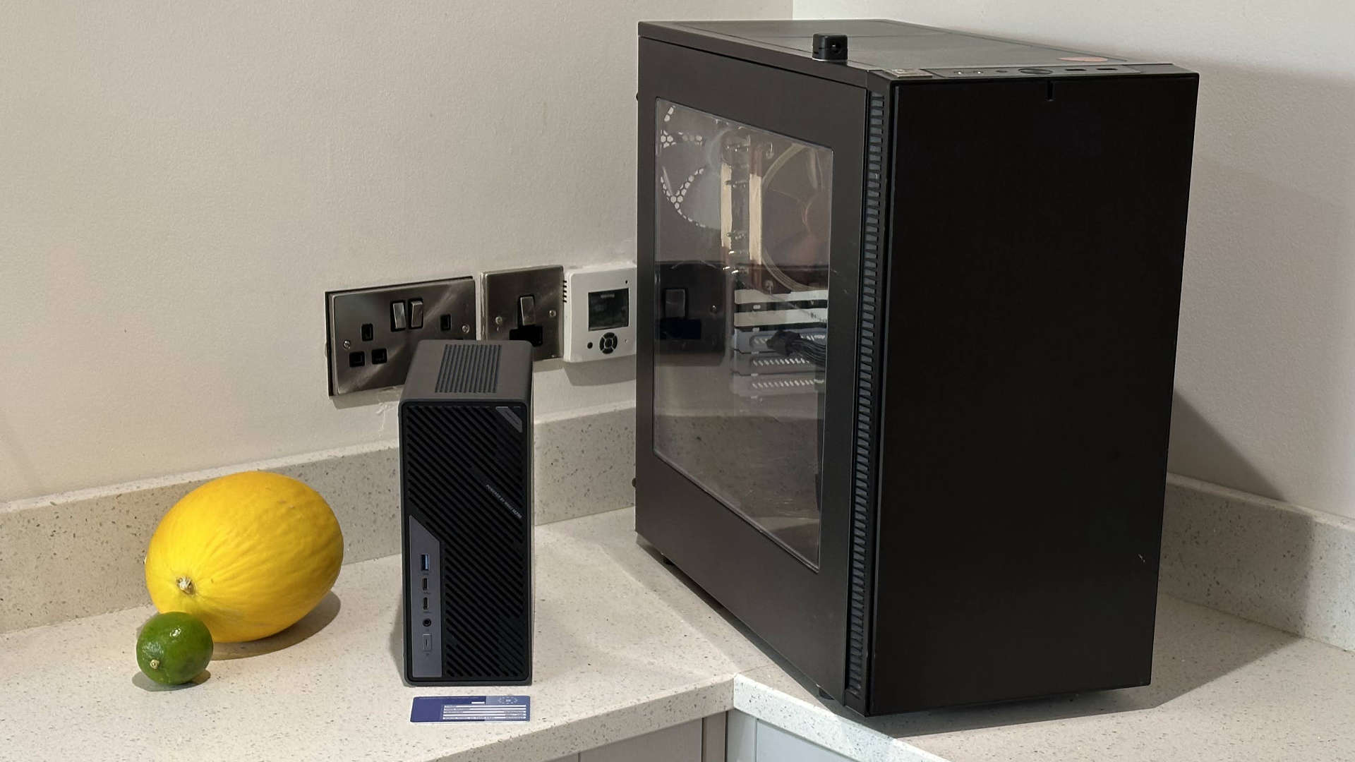 Minisforum MS-02 Ultra mini workstation hands-on testing