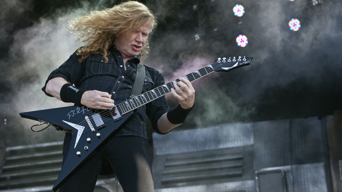 Dave Mustaine of Megadeth performs at Charlotte Motor Speedway on May 7, 2016 in Concord, North Carolina