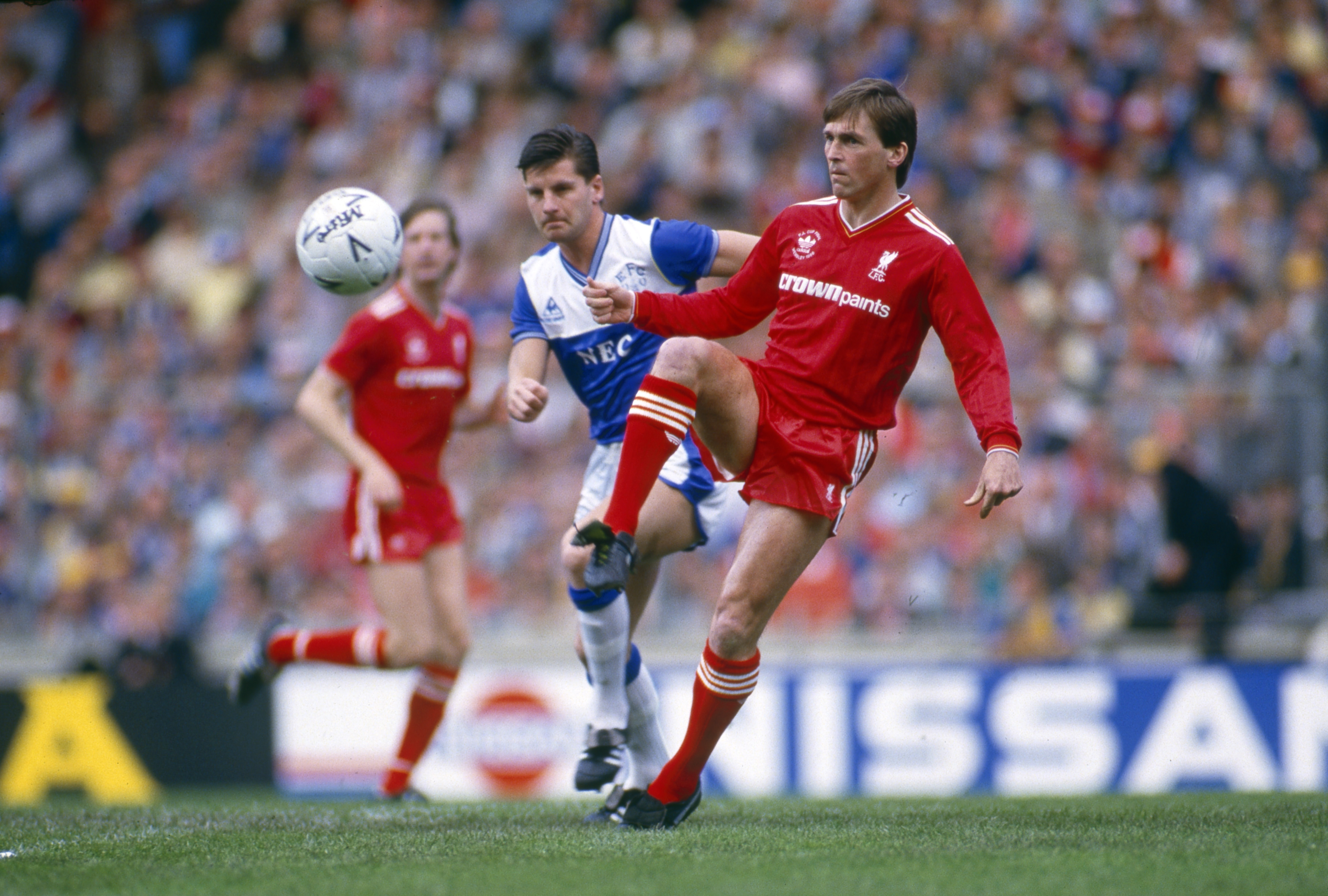 Kenny Dalglish in action for Liverpool against Everton in the 1986 FA Cup final.