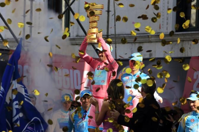 Vincenzo Nibali (Astana) is crowned the 2013 Giro d'Italia winner