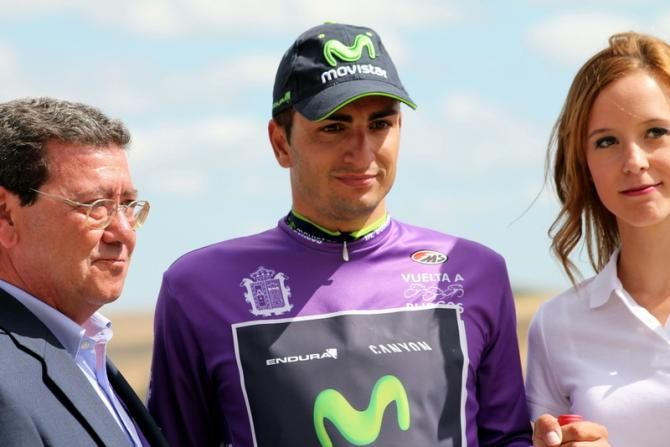 Juanjo Lobato in the purple jersey