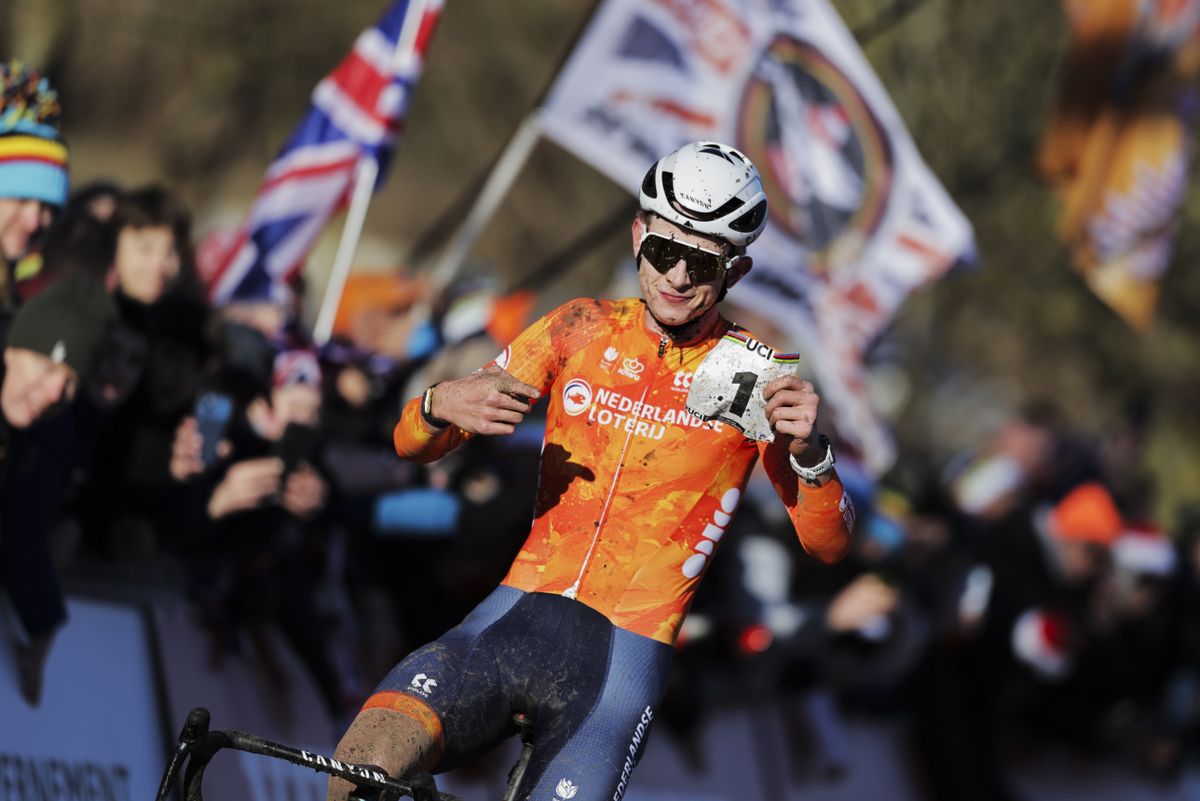 Tibor Del Grosso (Netherlands) wins the 2025 Men Under-23 Cyclo-cross World Championships