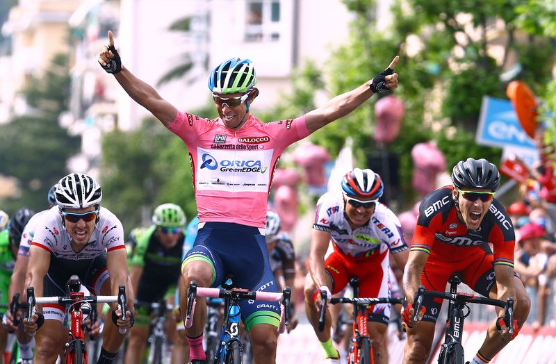 Michael Matthews (Orica GreenEdge) looks down to check his winning margin
