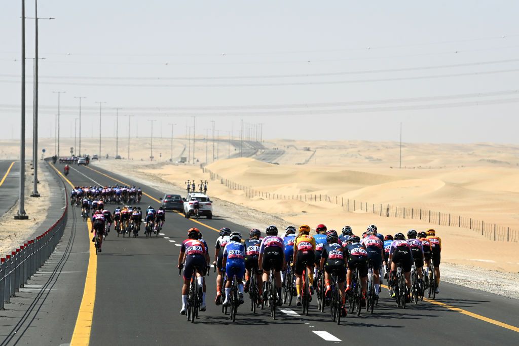 AL DHAFRA CASTLE ABU DHABI UNITED ARAB EMIRATES FEBRUARY 10 The Peloton competes in echelons formation due the crosswind prior to the 1st UAE Tour Women 2023 Stage 2 a 133km stage from Al Dhafra Castle to Al Mirfa UAETourWomen UCIWWT on February 10 2023 in Al Dhafra Castle United Arab Emirates Photo by Tim de WaeleGetty Images