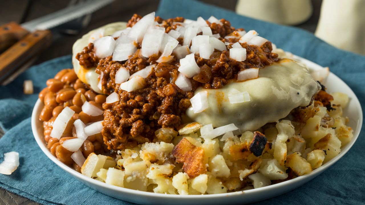 Image of a garbage plate meal