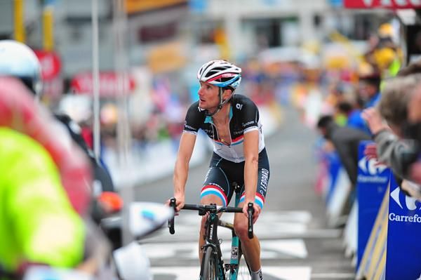 Luxembourg champion Fr&auml;nk Schleck (Leopard Trek) attacked the yellow jersey group in the closing kilometres and finished in third place.