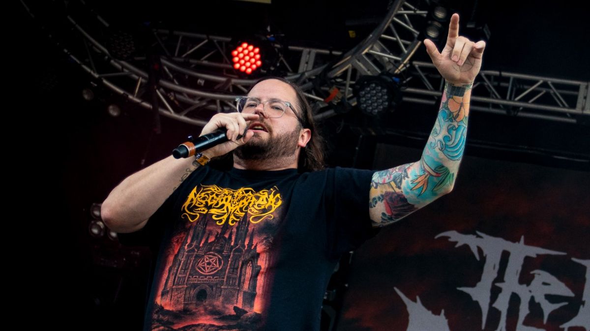 Trevor Strnad on stage at Heavy Montreaol in 2018