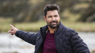 Manu Bennett in The Summit