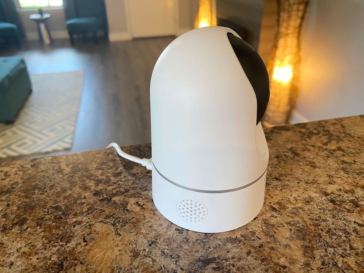 Eufy Indoor Cam Pan 2K Side View