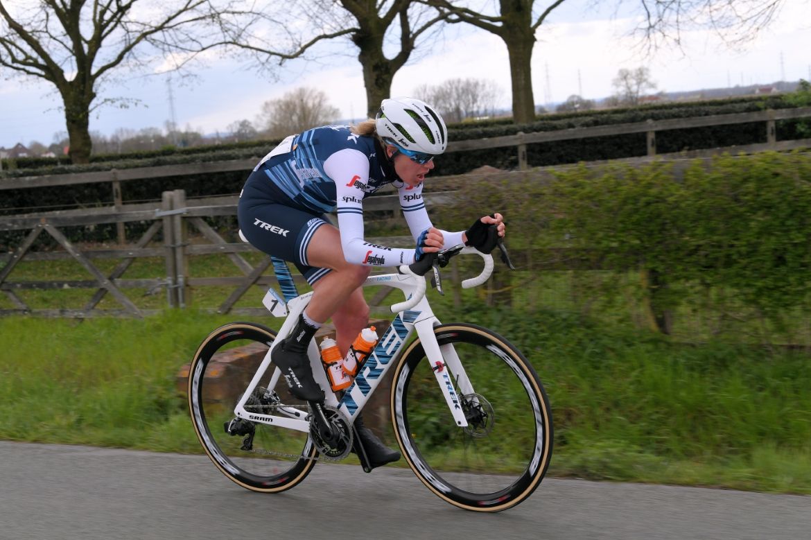 Ellen van Dijk (Trek-Segafredo) on the attack