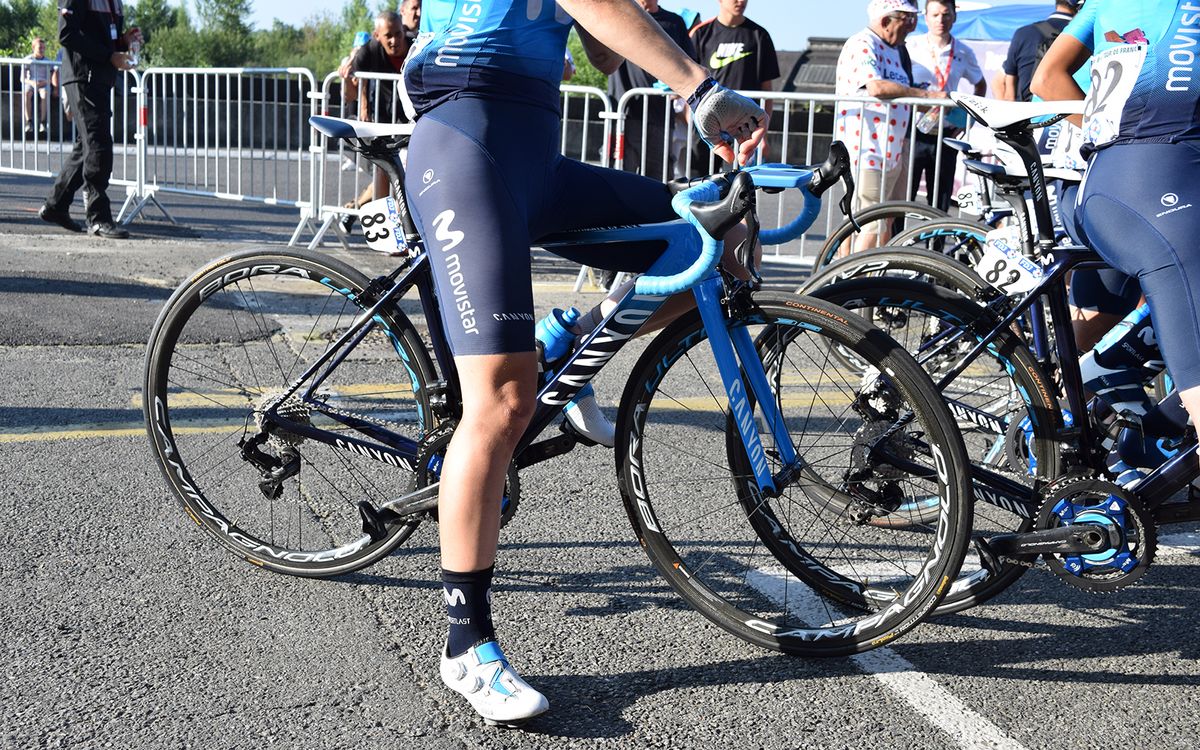 The Movistar team share the same bikes and kit as the men's team but ran 11-speed Campagnolo EPS groupsets instead of the latest 12-speed
