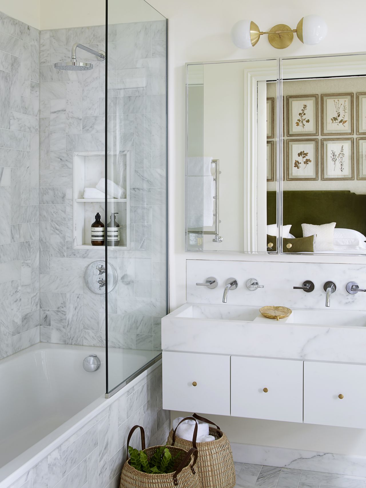Shower storage ideas: practical and pretty product displays Shower storage ideas: practical and pretty product displays