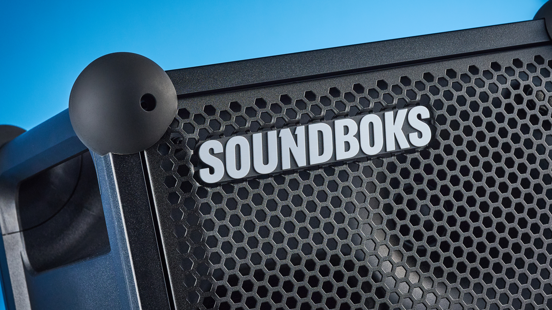 A black Soundboks Mix party speaker