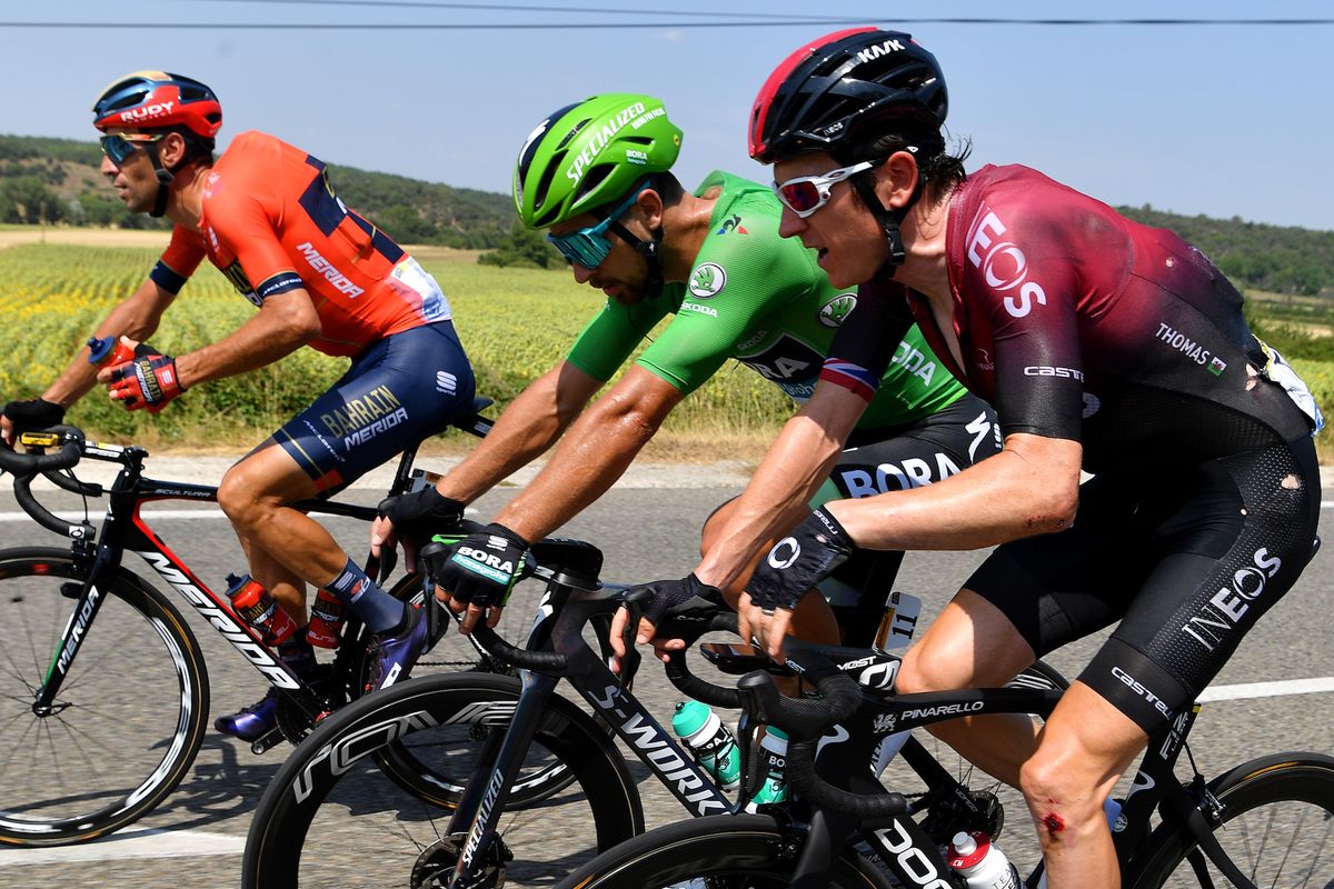 Watch: Geraint Thomas crashes in bizarre fall on stage 16 of Tour de ...