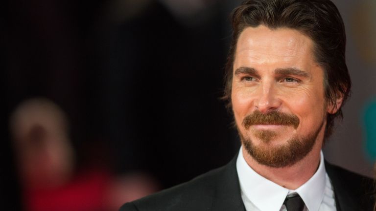 Facial hair, Hair, Beard, Chin, Forehead, Moustache, Suit, White-collar worker, Premiere, Smile,