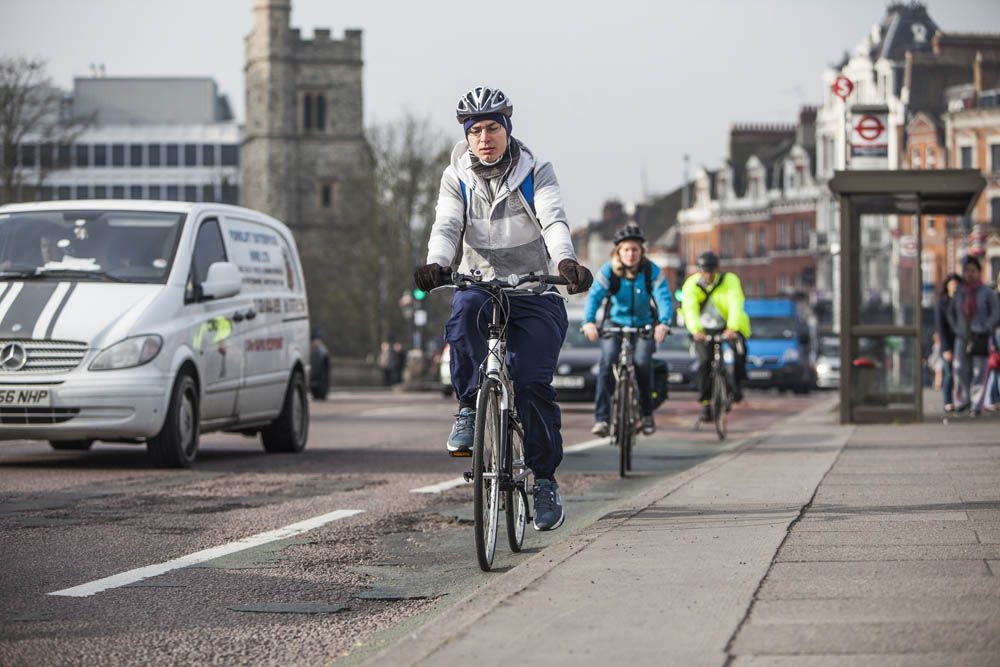 Supere el aumento de los precios del combustible y viaje en bicicleta: nuestros mejores consejos para ir en bicicleta al trabajo 6 ciclismo_conmutando_4850749