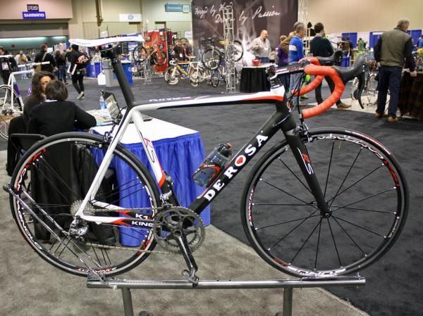 De Rosa's King 3 RS Custom differs from the standard model with its tube-to-tube construction and customizable configuration and geometry.