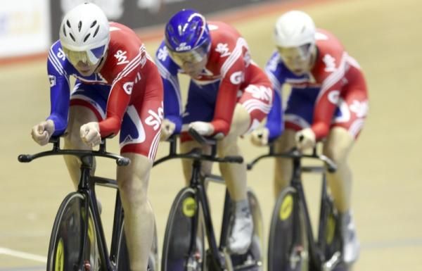 Wendy Houvenaghel leads the British team to the fast time in qualifying.