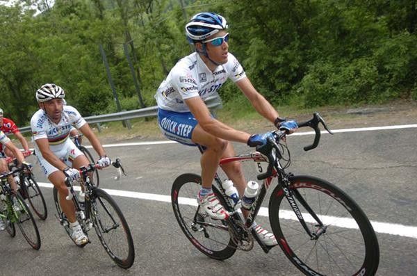 Hubert Schwab (Quickstep-Innergetic) rides in the jersey of best young rider.