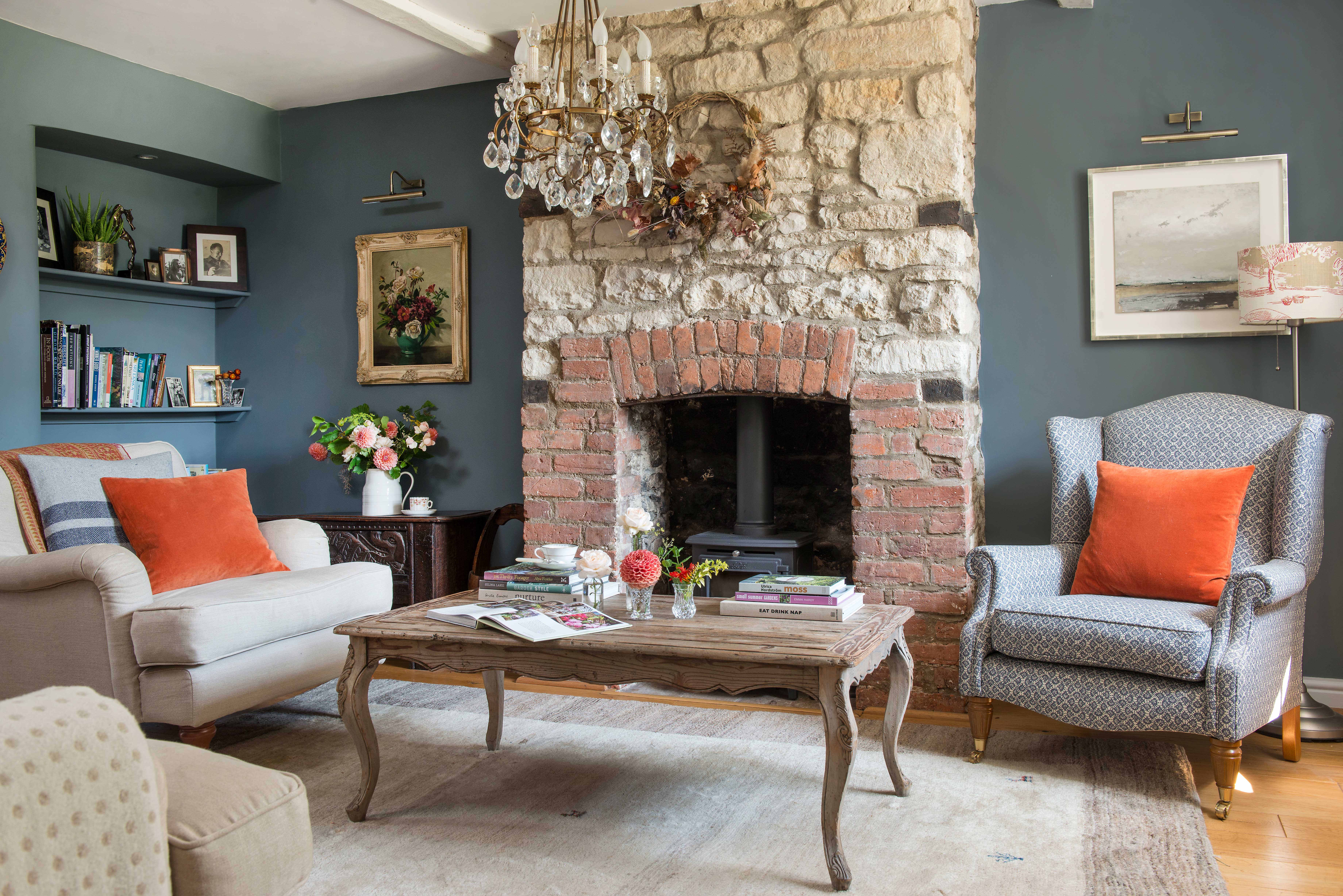 Traditional Fireplaces Design Ideas