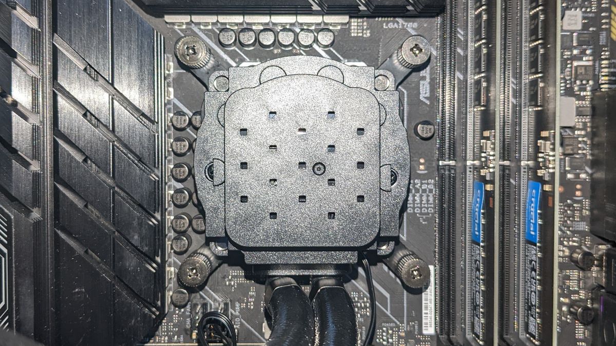 DeepCool LT720 AIO