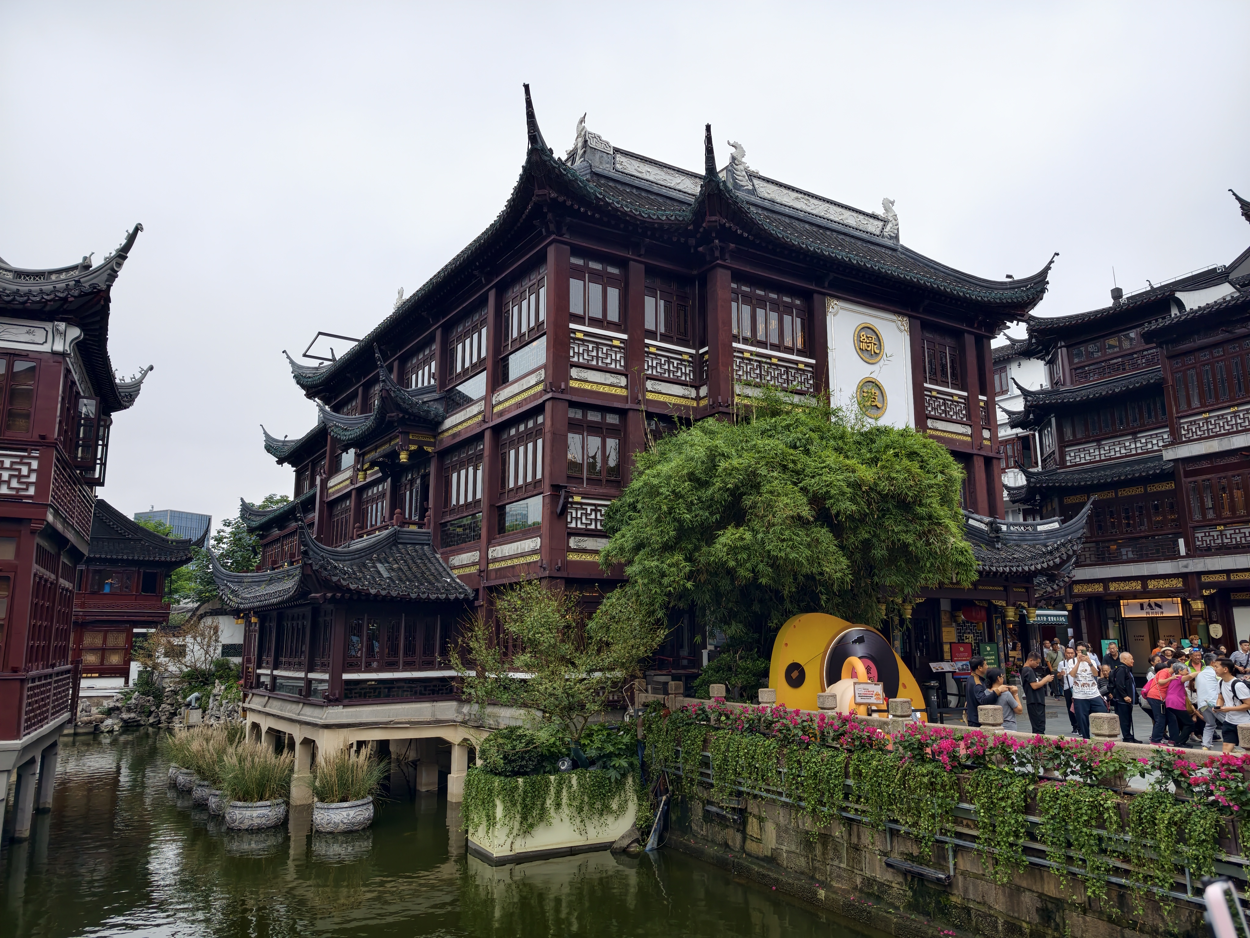 Vivo X300 Pro camera images on Android Central