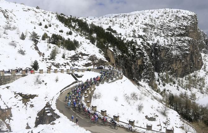 The peloton on the Col du Galibier