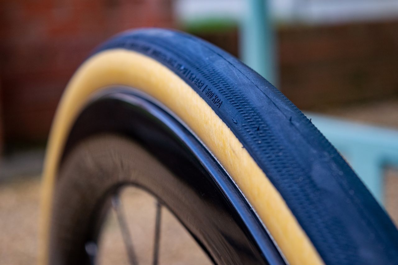 A Specialized Cotton TLR tyre